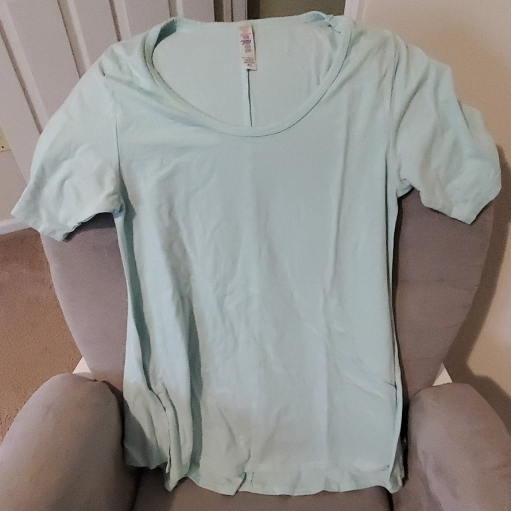 Lularoe T Shirt